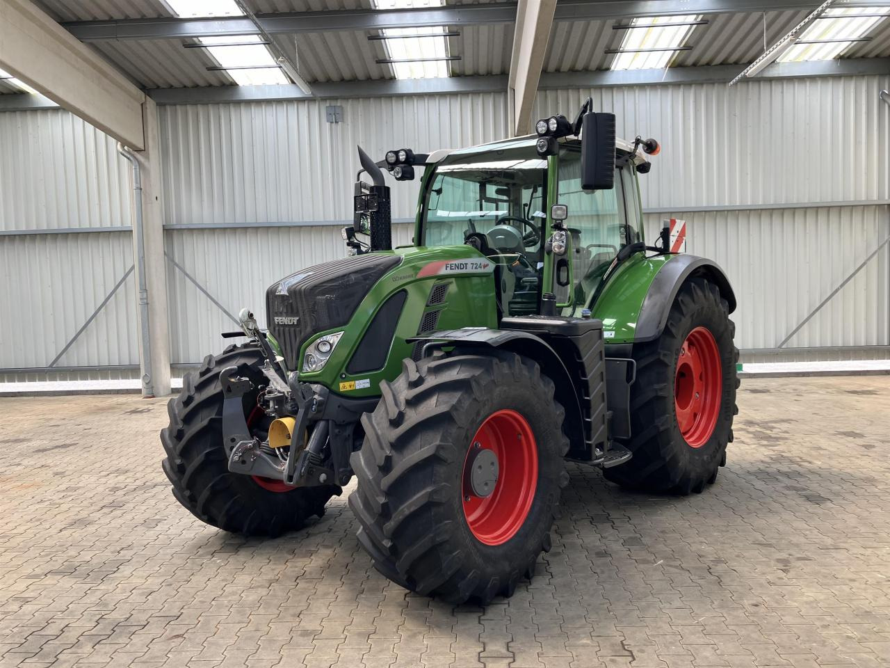 Fendt 724 Vario Profi Plus - Trator: foto 1 Fendt 724 Vario Profi Plus - Trator: foto 1