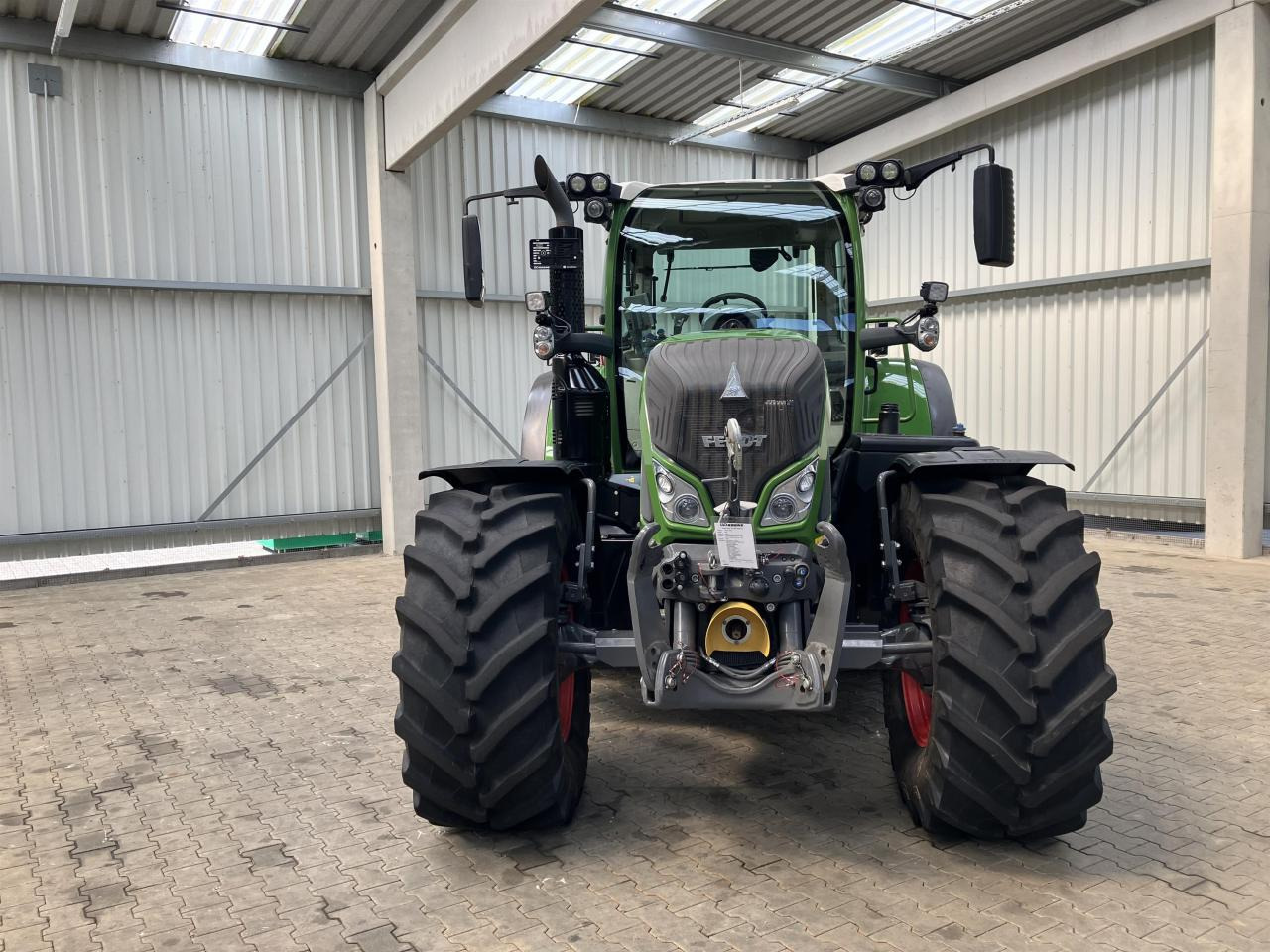 Fendt 724 Vario Profi Plus - Trator: foto 3 Fendt 724 Vario Profi Plus - Trator: foto 3