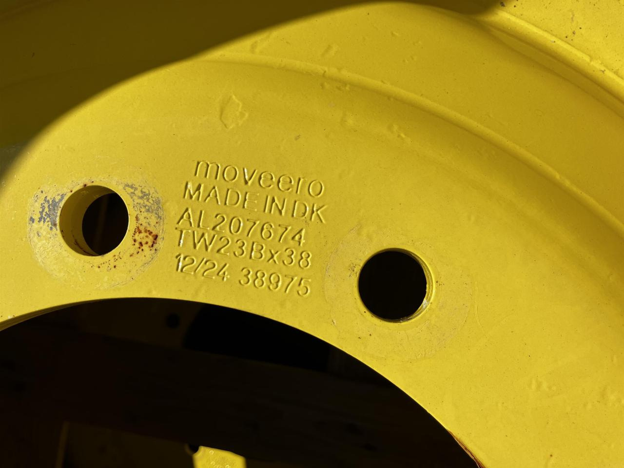 John Deere 23x38 - Pneu por Máquina agrícola: foto 3 John Deere 23x38 - Pneu por Máquina agrícola: foto 3