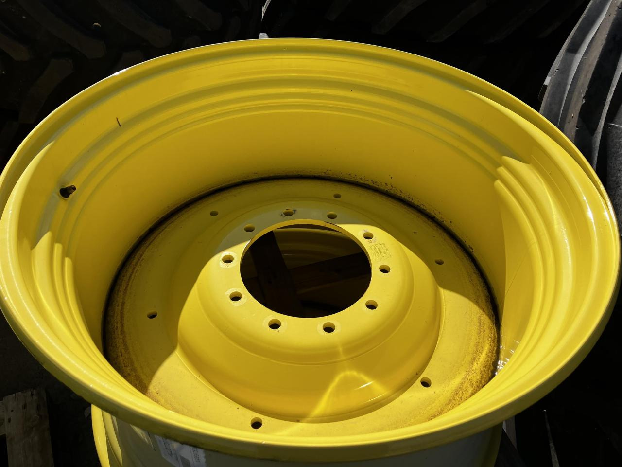 John Deere 23x38 - Pneu por Máquina agrícola: foto 2 John Deere 23x38 - Pneu por Máquina agrícola: foto 2