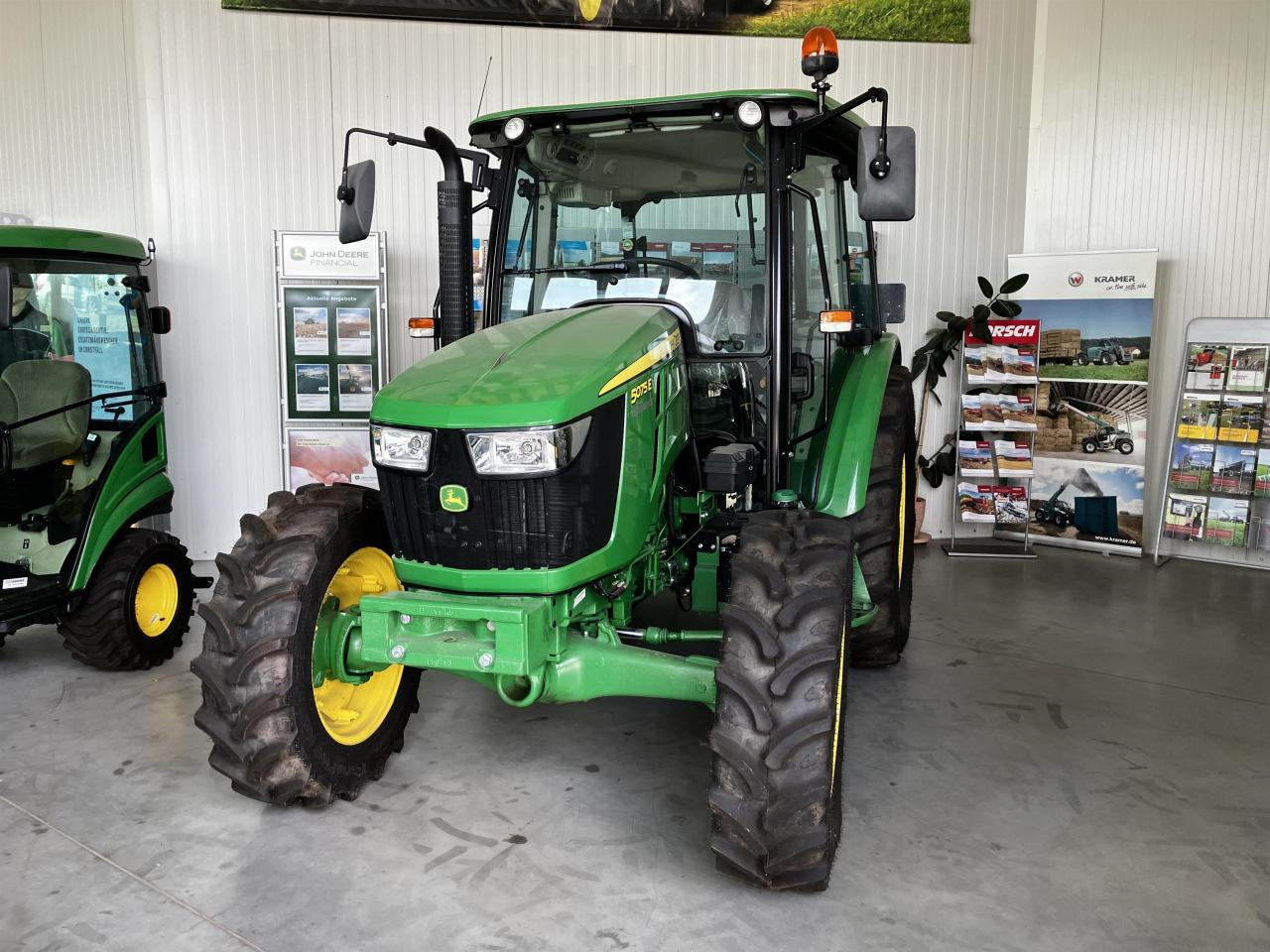 John Deere 5075E - Trator: foto 1 John Deere 5075E - Trator: foto 1