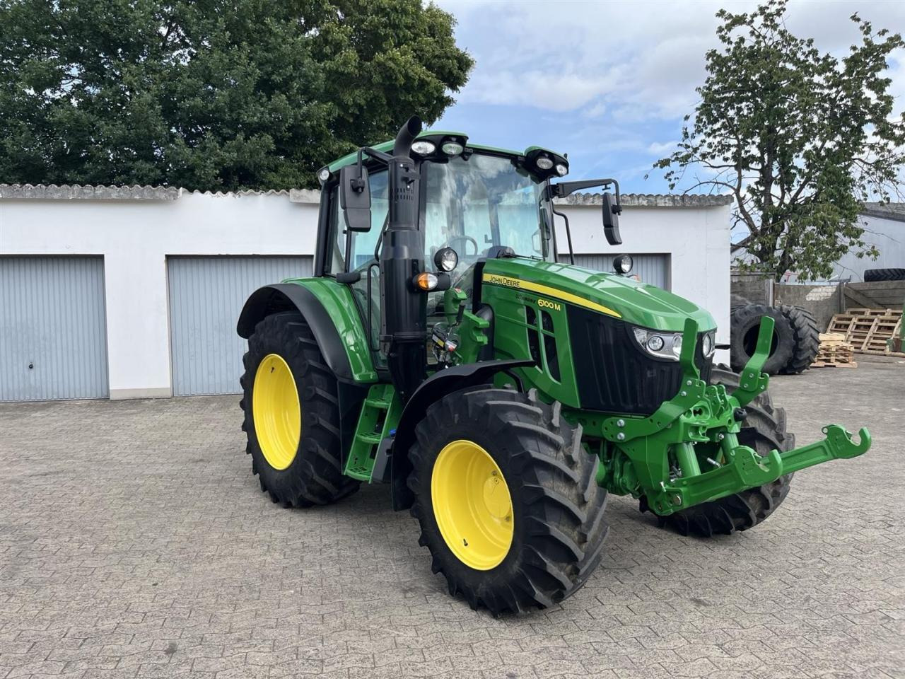 John Deere 6100M - Trator: foto 2 John Deere 6100M - Trator: foto 2