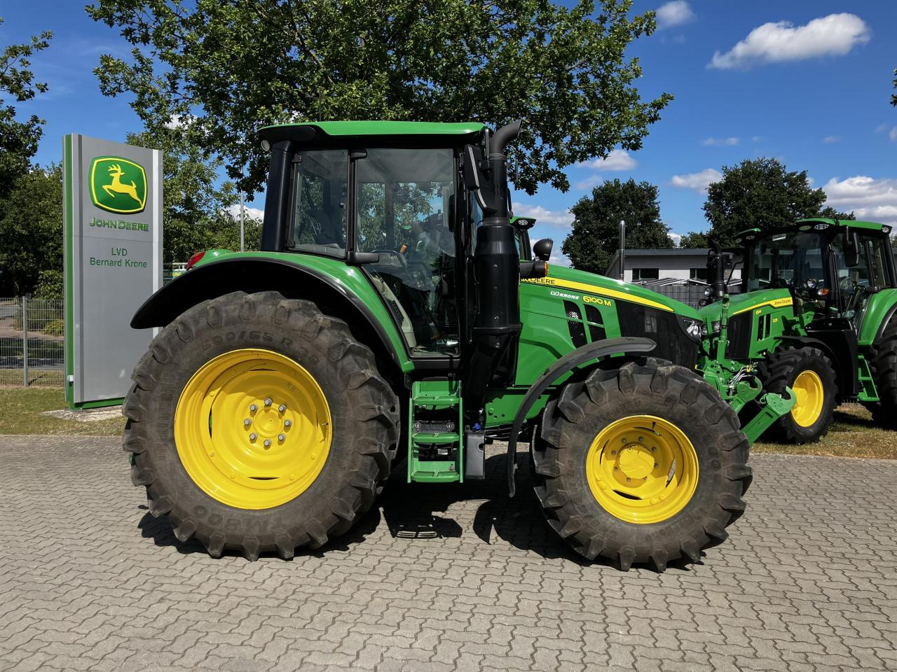 John Deere 6100M - Trator: foto 2 John Deere 6100M - Trator: foto 2