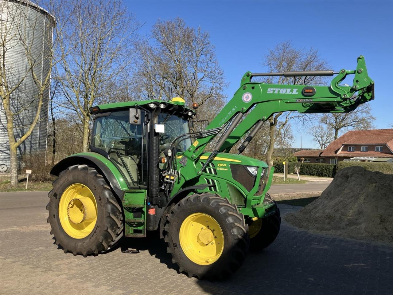 John Deere 6115R - Trator: foto 1 John Deere 6115R - Trator: foto 1