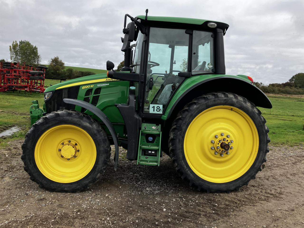 John Deere 6120M - Trator: foto 1 John Deere 6120M - Trator: foto 1