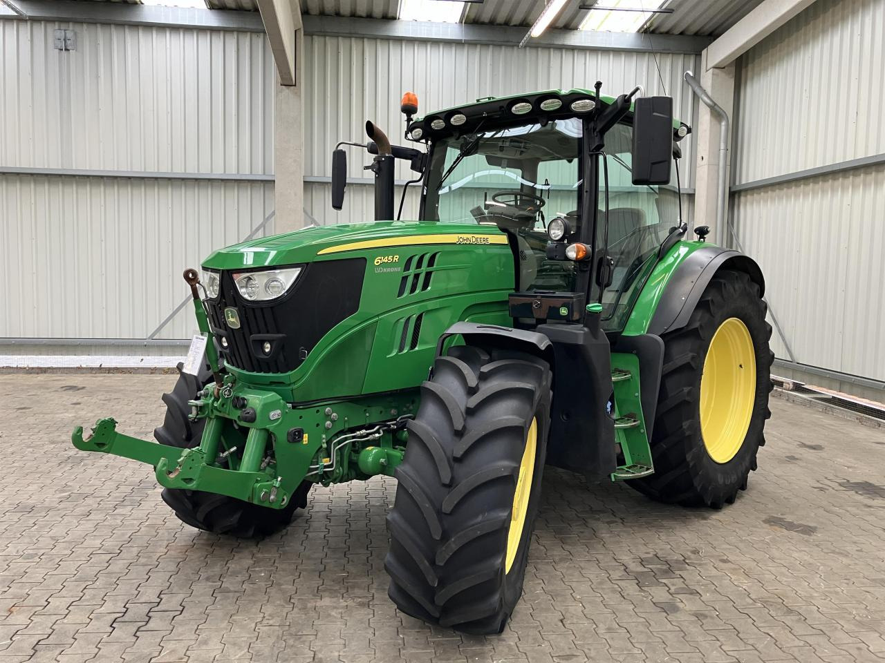 John Deere 6145R - Trator: foto 1 John Deere 6145R - Trator: foto 1