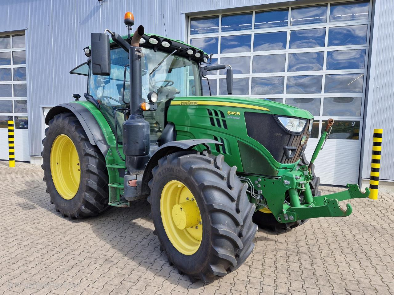 John Deere 6145R - Trator: foto 1 John Deere 6145R - Trator: foto 1