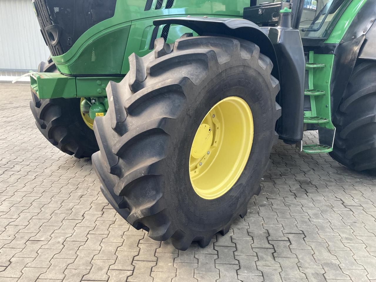 John Deere 6170R - Trator: foto 2 John Deere 6170R - Trator: foto 2