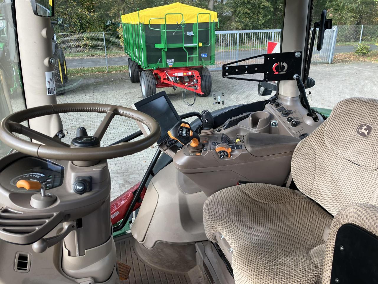 John Deere 6175R - Trator: foto 4 John Deere 6175R - Trator: foto 4