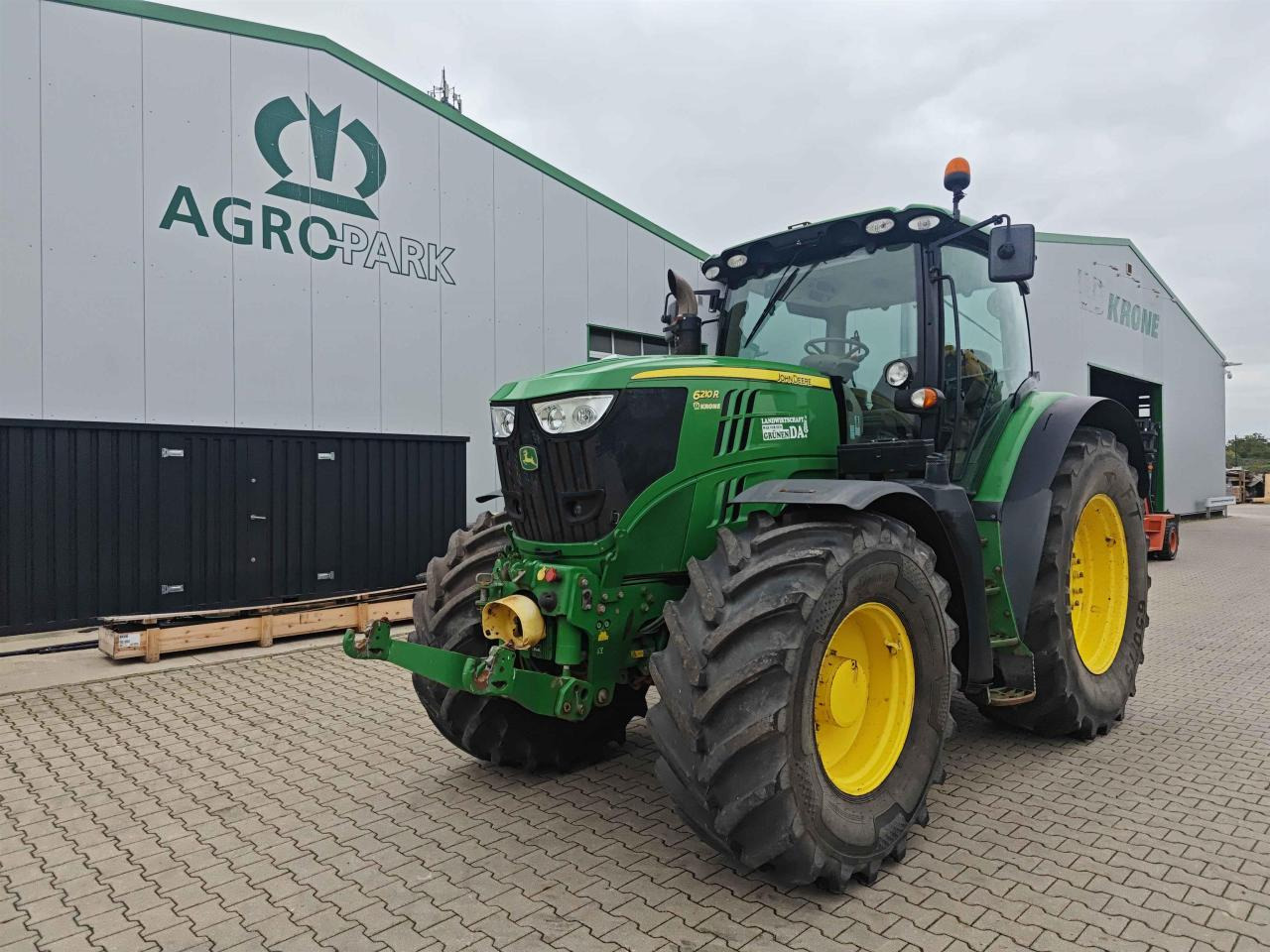 John Deere 6210R - Trator: foto 1 John Deere 6210R - Trator: foto 1