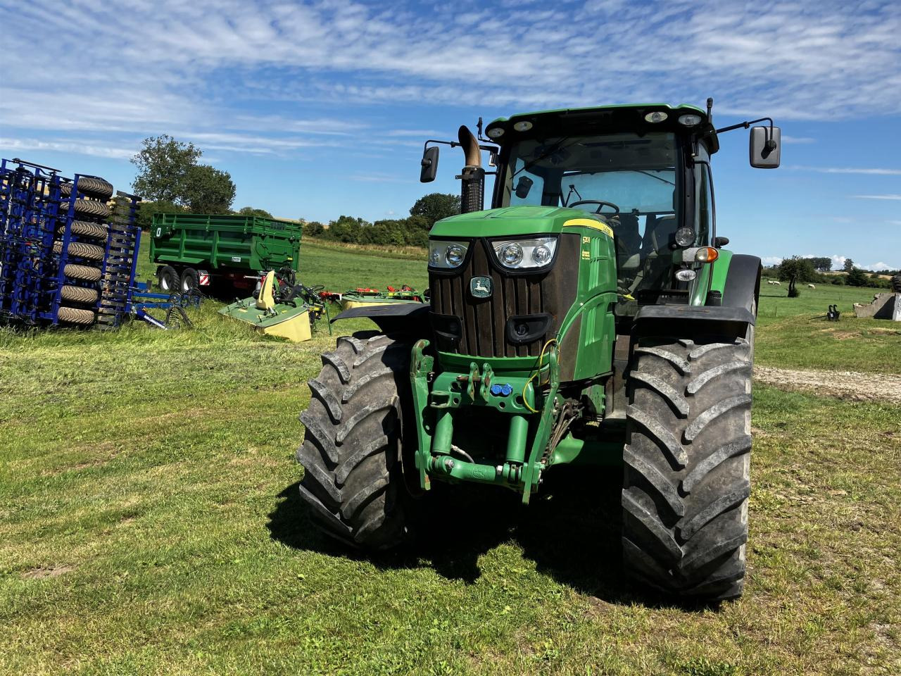 John Deere 6210R - Trator: foto 3 John Deere 6210R - Trator: foto 3