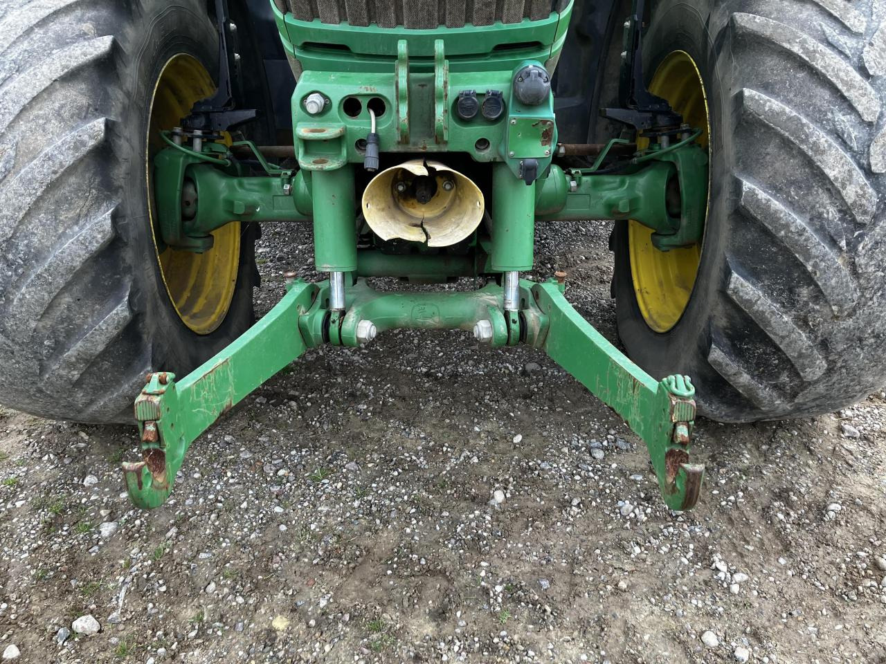 John Deere 6215R - Trator: foto 4 John Deere 6215R - Trator: foto 4