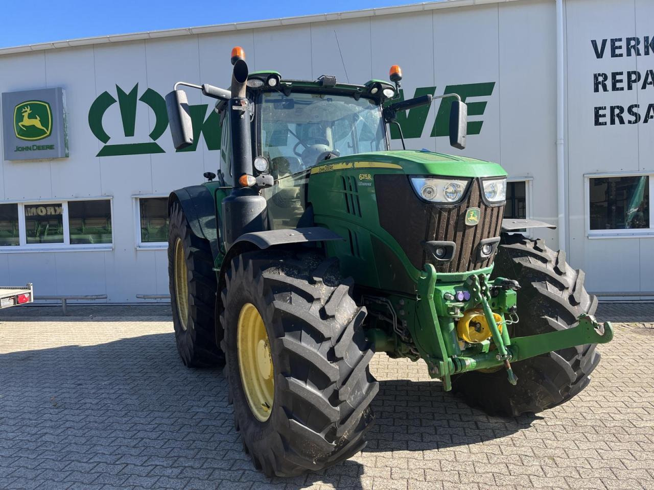 John Deere 6215R - Trator: foto 1 John Deere 6215R - Trator: foto 1