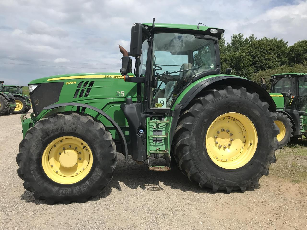 John Deere 6215R - Trator: foto 1 John Deere 6215R - Trator: foto 1