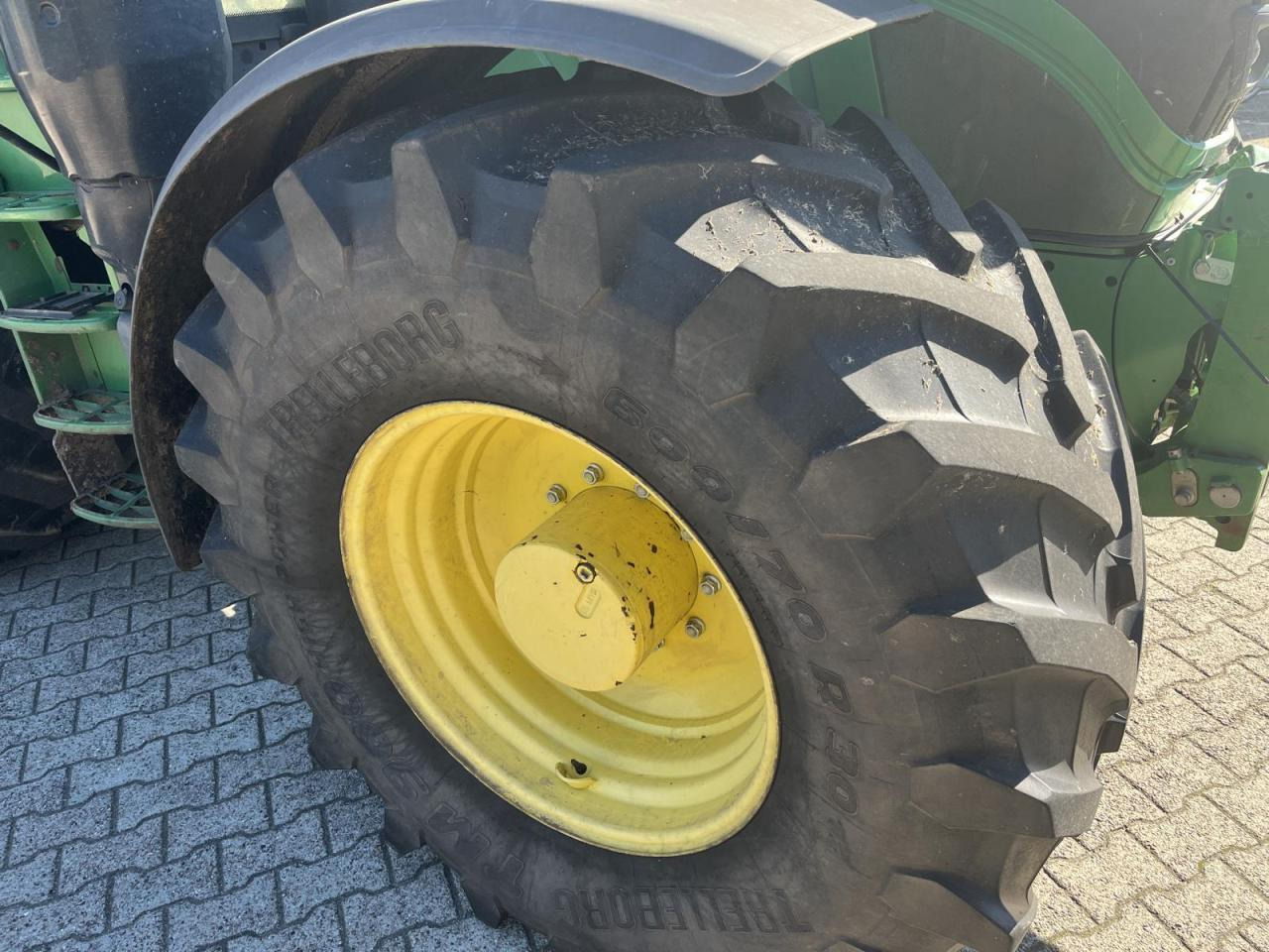 John Deere 6215R - Trator: foto 3 John Deere 6215R - Trator: foto 3