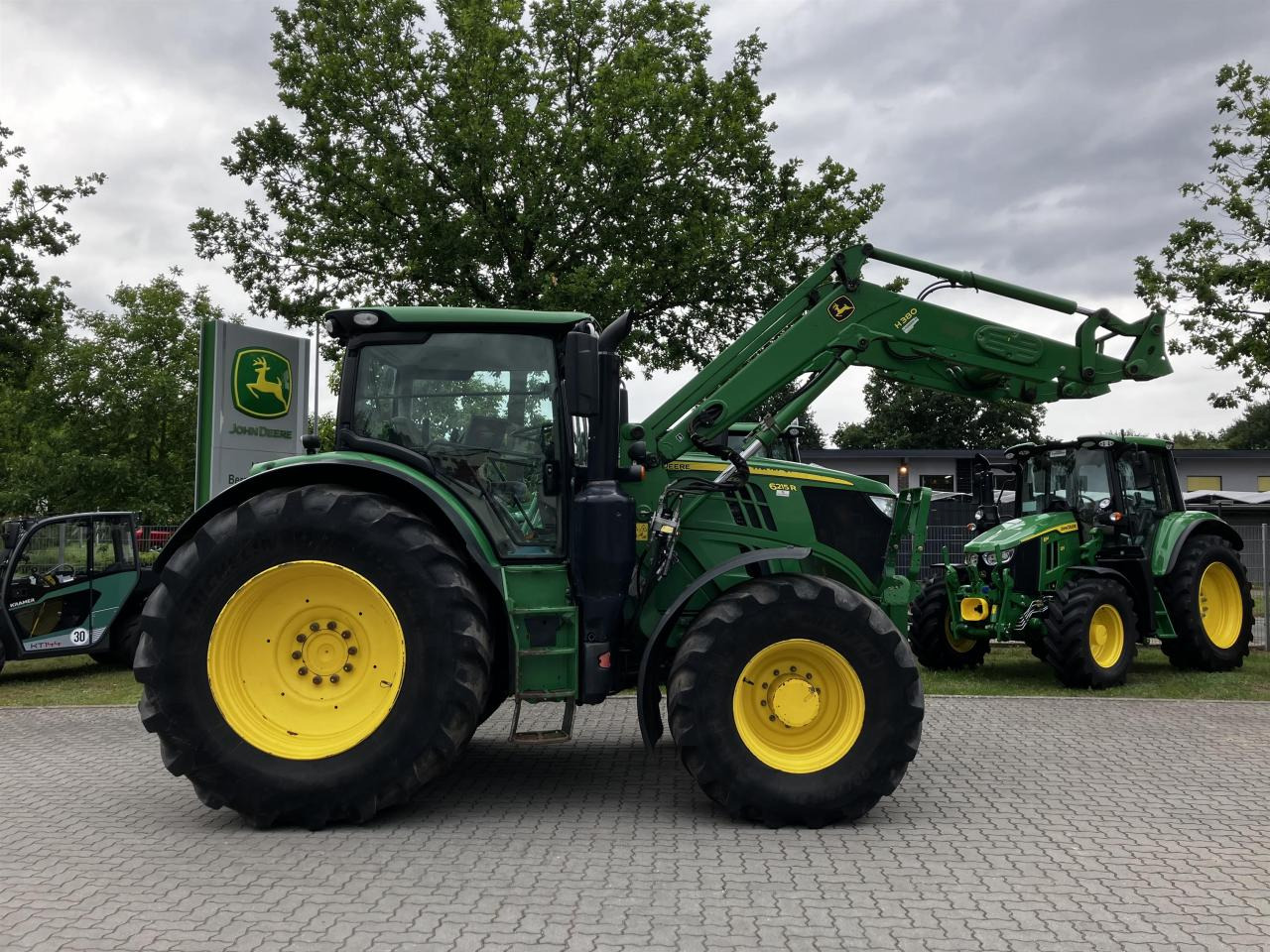 John Deere 6215R - Trator: foto 2 John Deere 6215R - Trator: foto 2