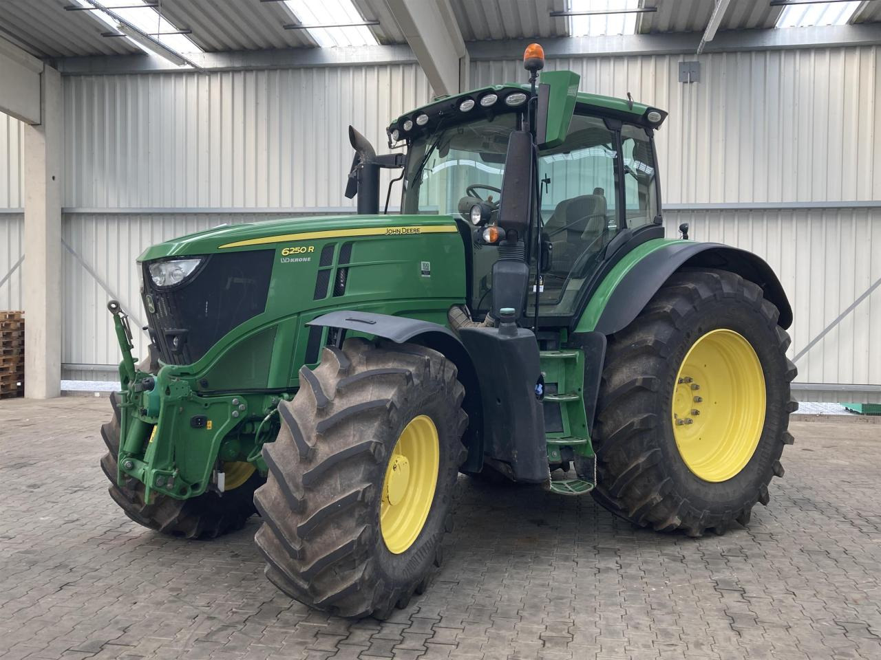 John Deere 6250R - Trator: foto 1 John Deere 6250R - Trator: foto 1