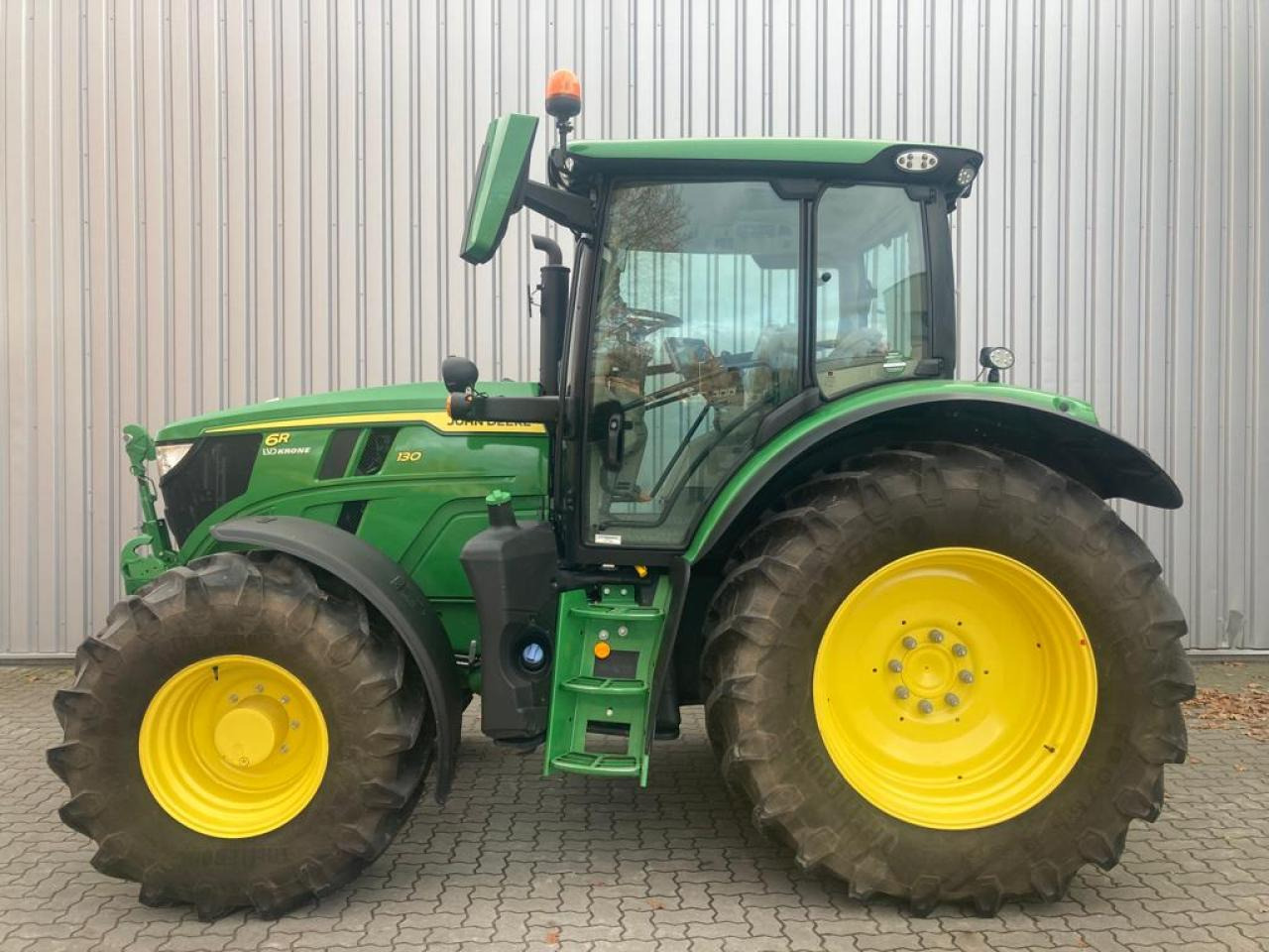 John Deere 6R 130 - Trator: foto 1 John Deere 6R 130 - Trator: foto 1