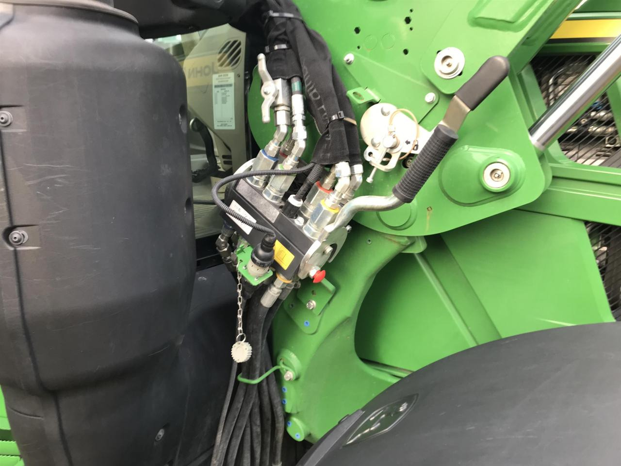 John Deere 6R 140 - Trator: foto 5 John Deere 6R 140 - Trator: foto 5