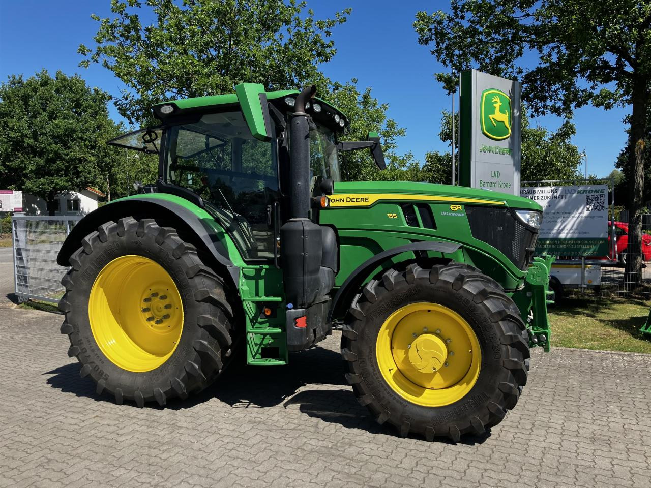 John Deere 6R 155 - Trator: foto 2 John Deere 6R 155 - Trator: foto 2