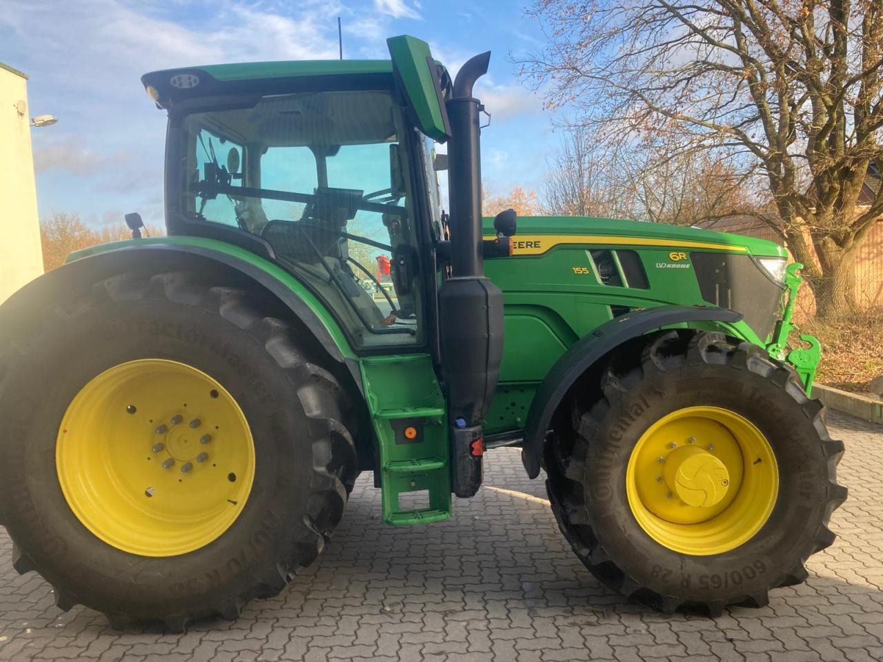 John Deere 6R 155 - Trator: foto 2 John Deere 6R 155 - Trator: foto 2
