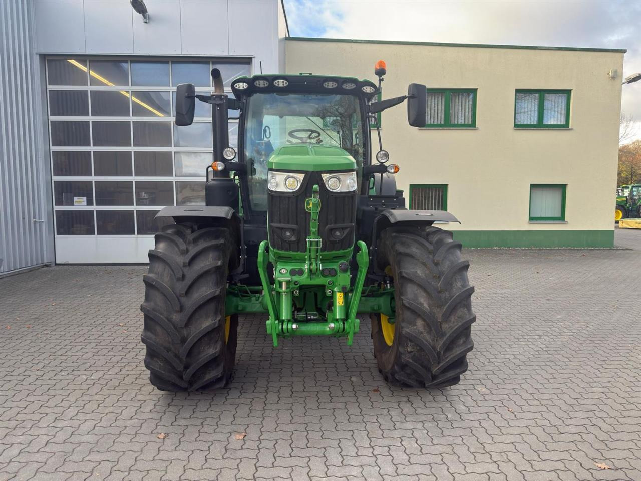 John Deere 6R 175 - Trator: foto 5 John Deere 6R 175 - Trator: foto 5