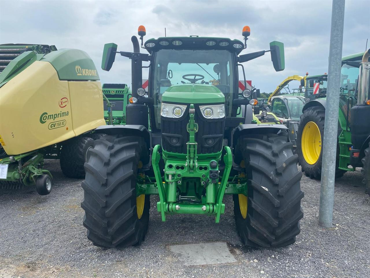 John Deere 6R 185 - Trator: foto 2 John Deere 6R 185 - Trator: foto 2