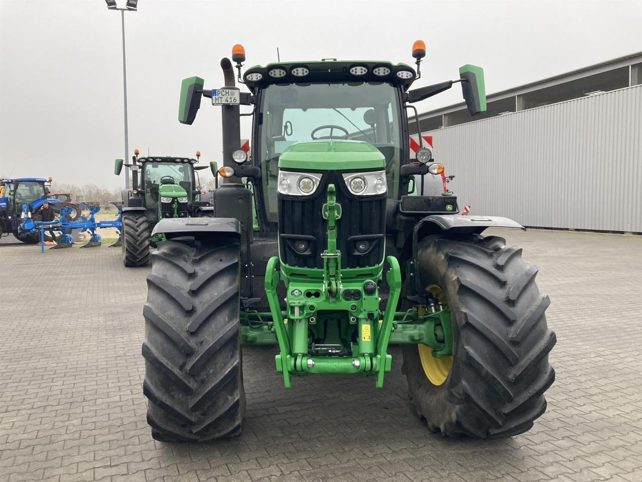 John Deere 6R 215 - Trator: foto 1 John Deere 6R 215 - Trator: foto 1