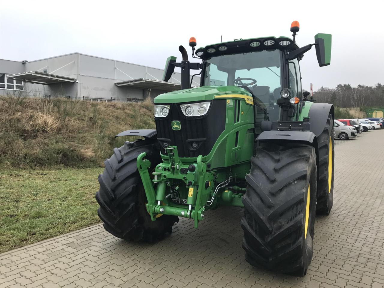 John Deere 6R 215 - Trator: foto 5 John Deere 6R 215 - Trator: foto 5