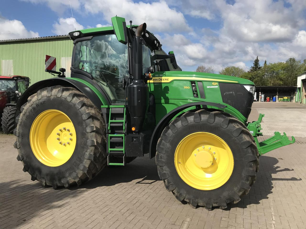 John Deere 6R 250 - Trator: foto 2 John Deere 6R 250 - Trator: foto 2