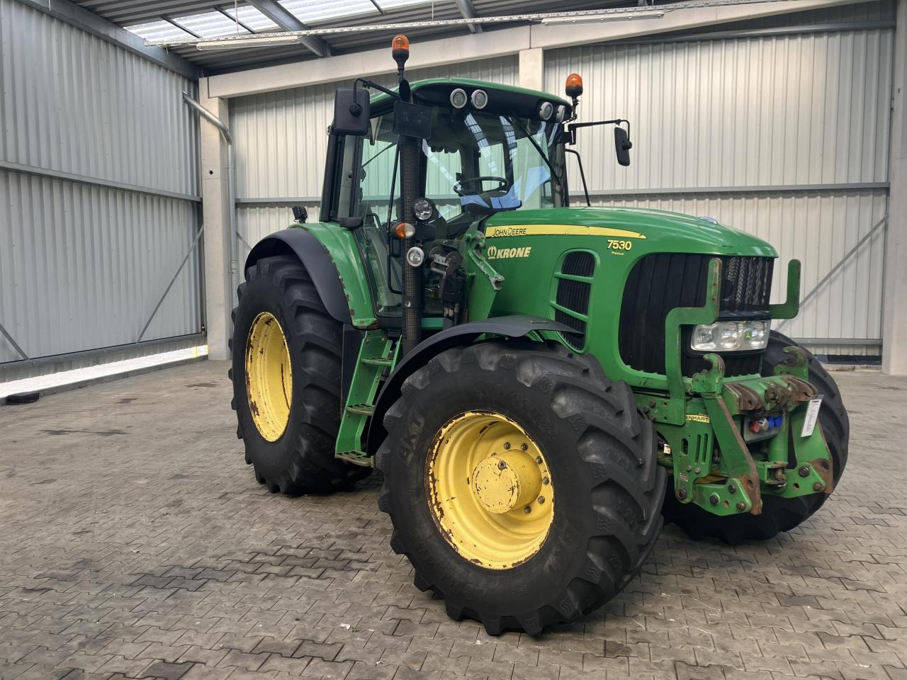 John Deere 7530 PREMIUM - Trator: foto 2 John Deere 7530 PREMIUM - Trator: foto 2