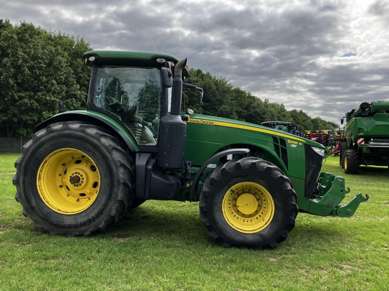 John Deere 8285R - Trator: foto 2 John Deere 8285R - Trator: foto 2