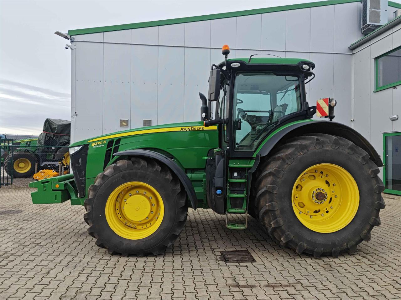 John Deere 8370R - Trator: foto 2 John Deere 8370R - Trator: foto 2
