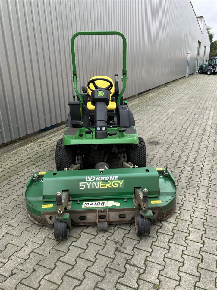 John Deere F1570 Frontmäher - Cortador de grama: foto 2 John Deere F1570 Frontmäher - Cortador de grama: foto 2
