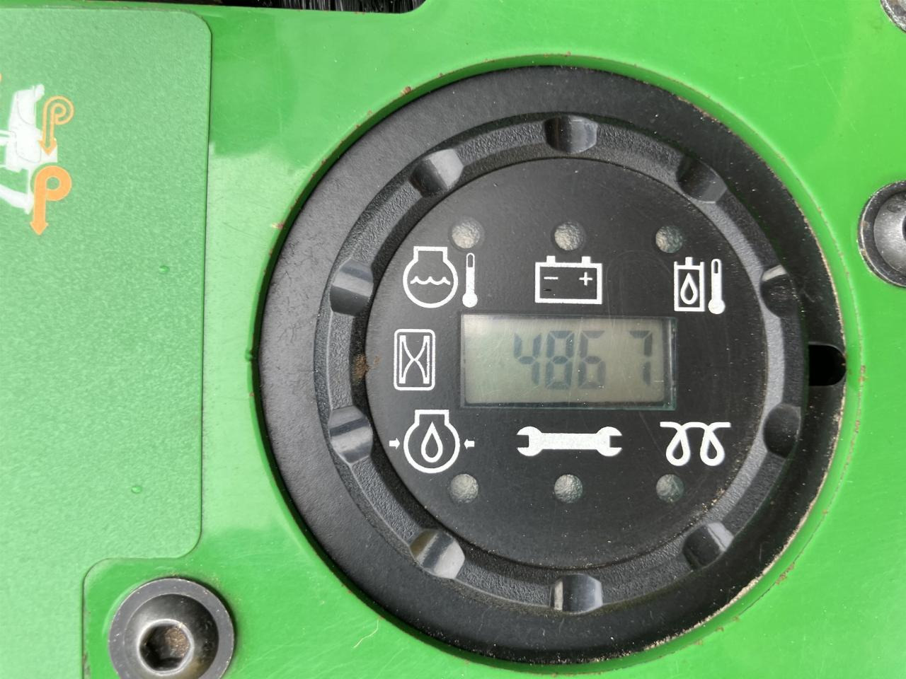 John Deere F1570 Frontmäher - Cortador de grama: foto 5 John Deere F1570 Frontmäher - Cortador de grama: foto 5