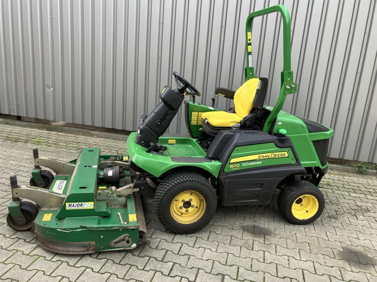 John Deere F1570 Frontmäher - Cortador de grama: foto 1 John Deere F1570 Frontmäher - Cortador de grama: foto 1