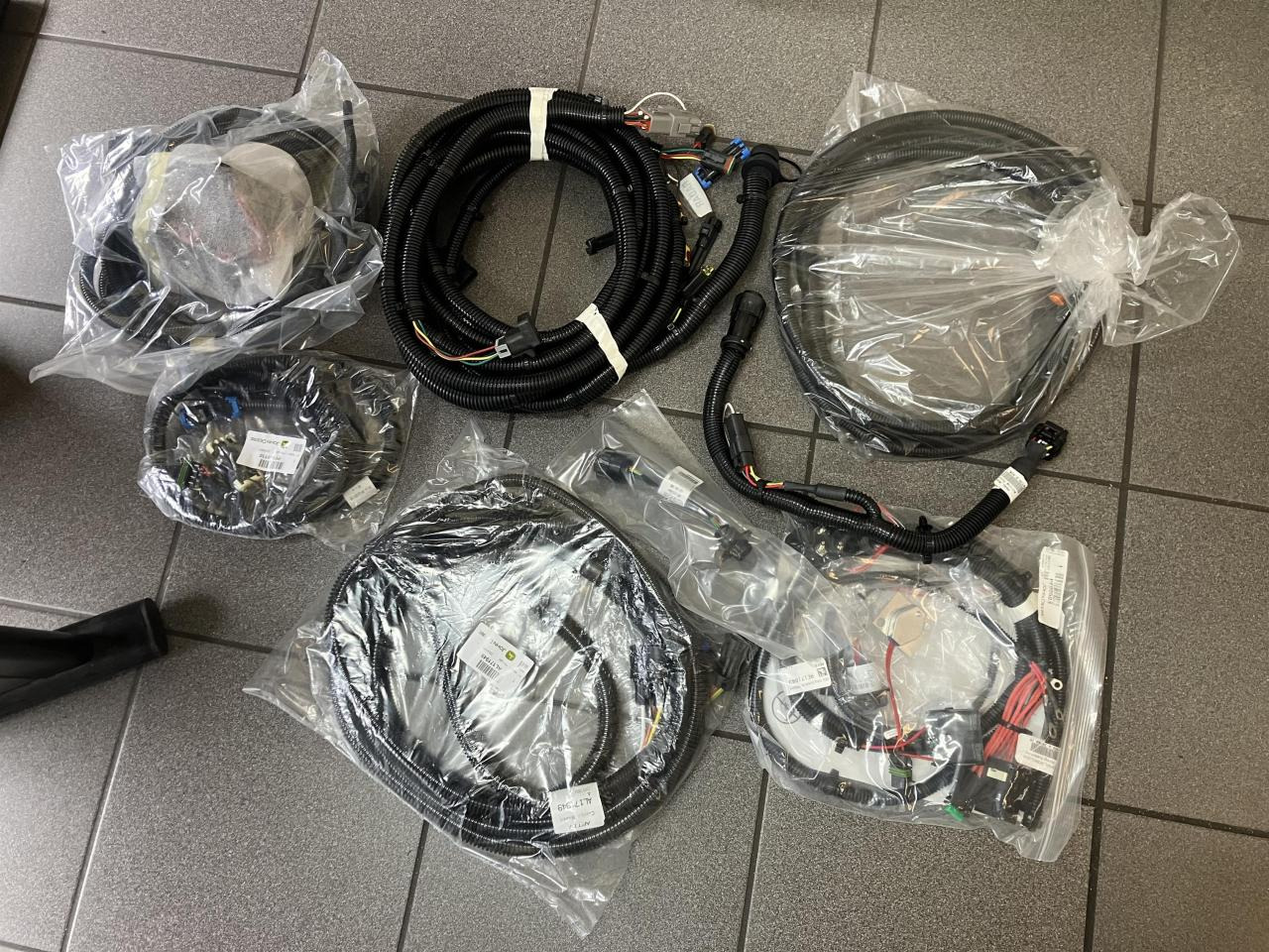 John Deere IsoBus Kabelbaum - Pulverizador de arrastar: foto 1 John Deere IsoBus Kabelbaum - Pulverizador de arrastar: foto 1