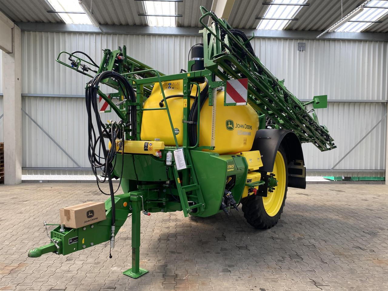 John Deere R740i - Pulverizador de arrastar: foto 1 John Deere R740i - Pulverizador de arrastar: foto 1