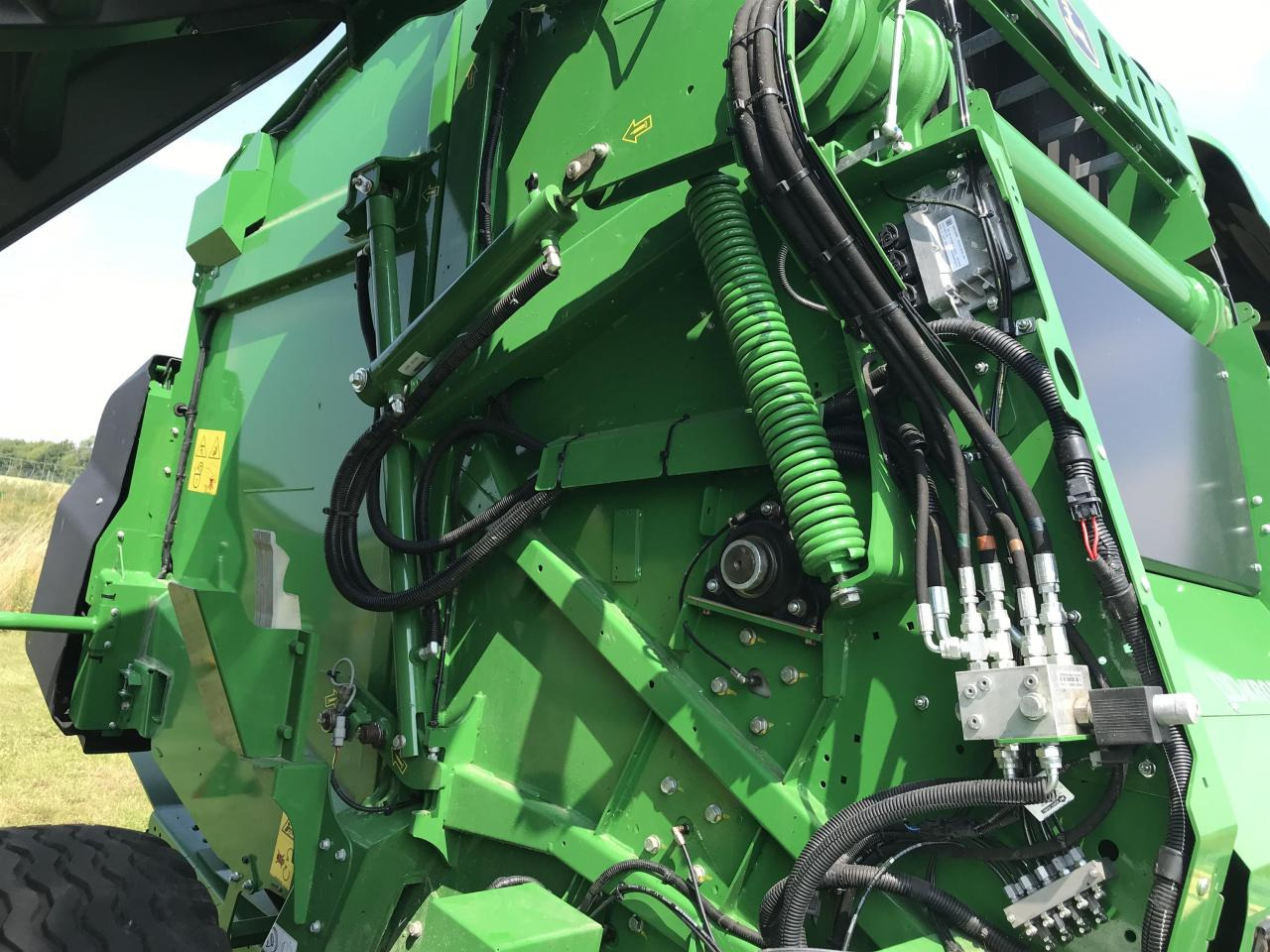 John Deere V461M - Enfardadeira de fardos redondos: foto 5 John Deere V461M - Enfardadeira de fardos redondos: foto 5