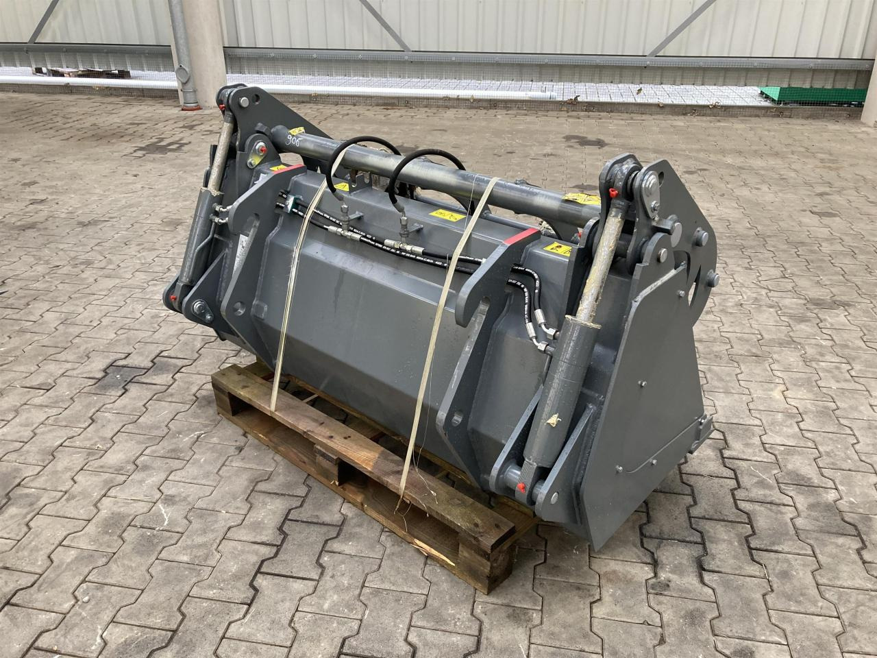 Kramer 1600 mm Silagebeißschaufel - Carregador frontal para o trator: foto 2 Kramer 1600 mm Silagebeißschaufel - Carregador frontal para o trator: foto 2