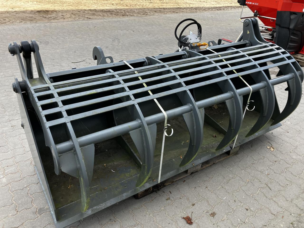 Kramer 2400 mm - Balde: foto 1 Kramer 2400 mm - Balde: foto 1