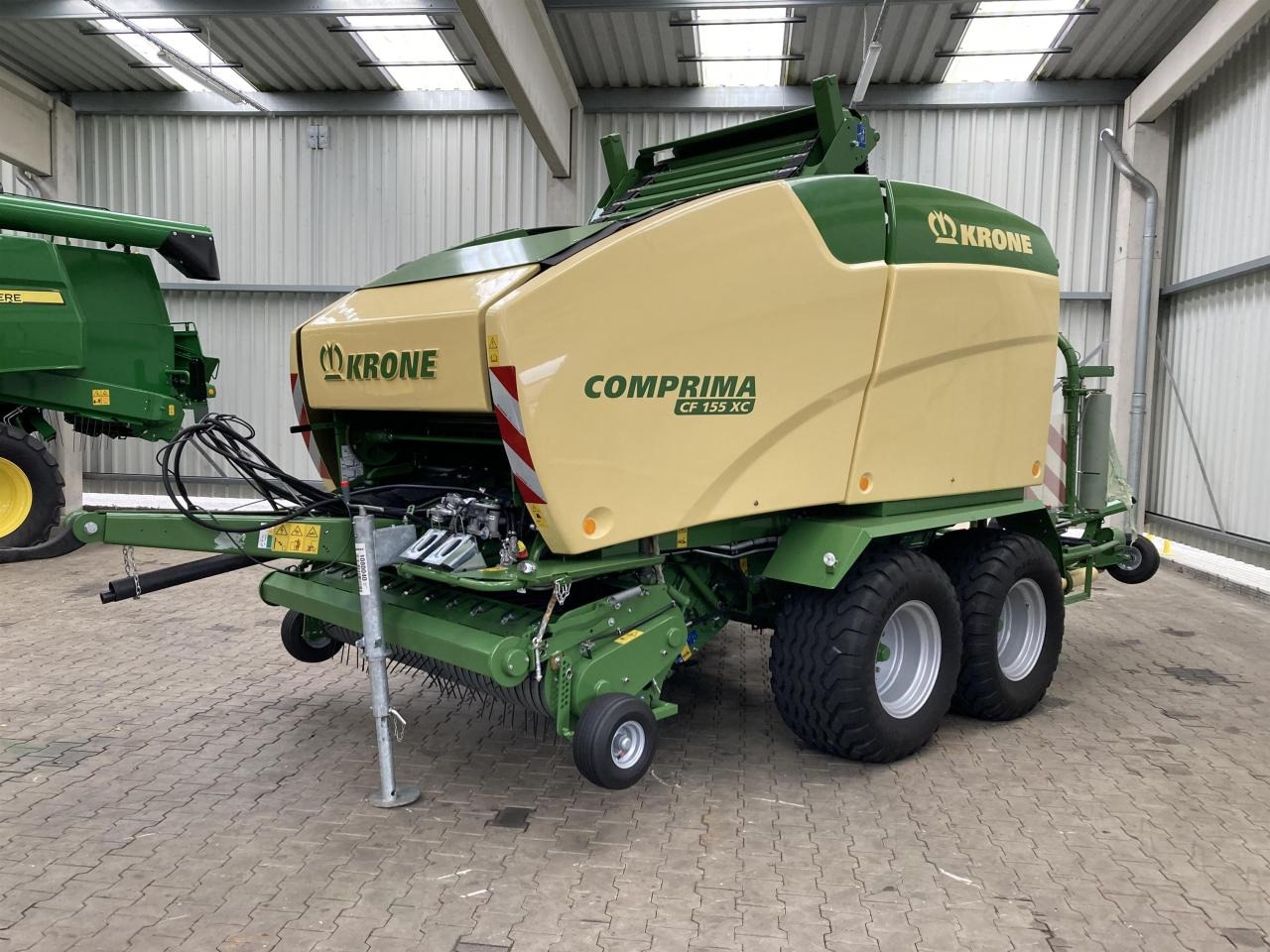 Krone CF 155 XC - Enfardadeira de fardos redondos: foto 1 Krone CF 155 XC - Enfardadeira de fardos redondos: foto 1