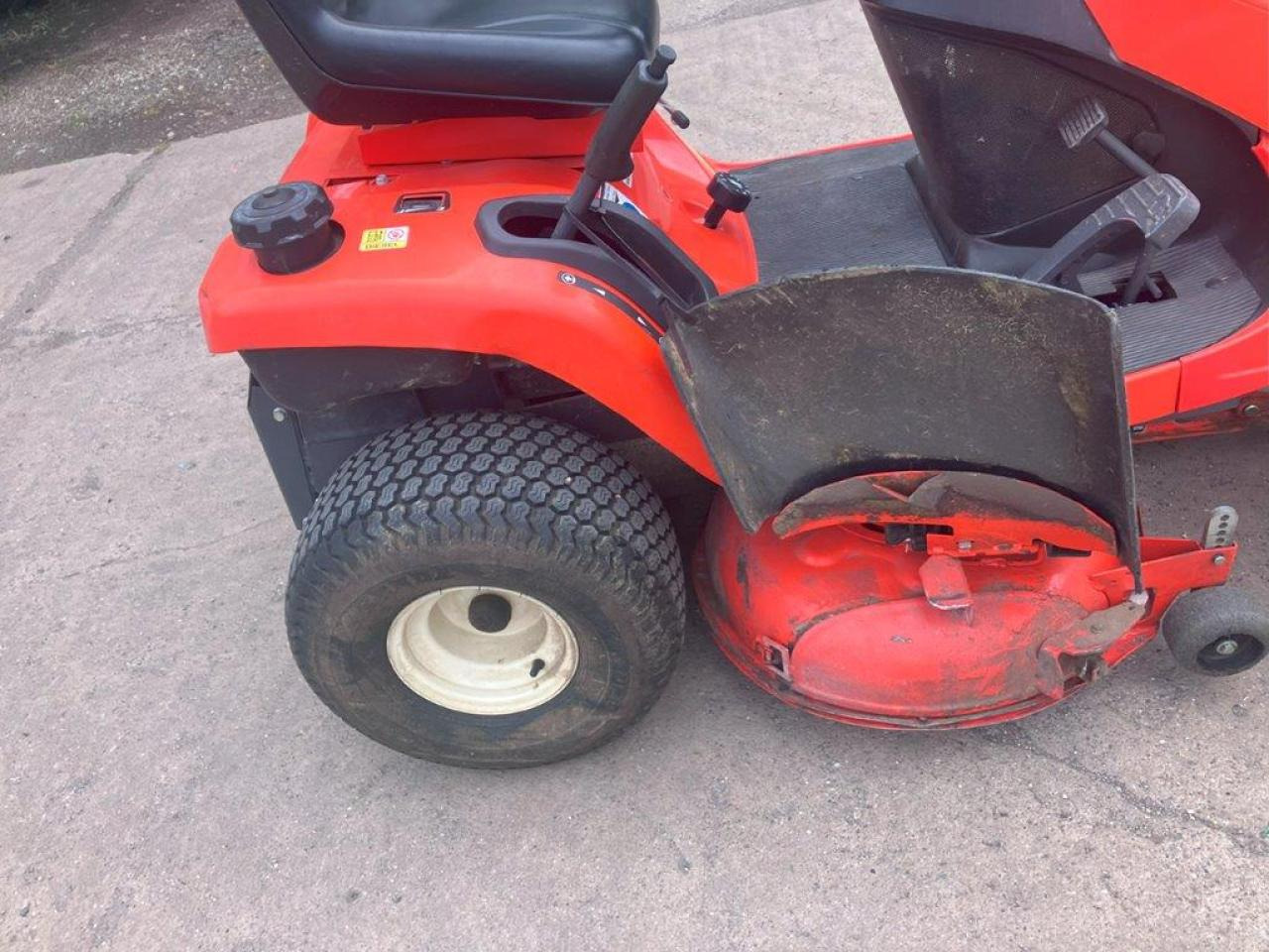 Kubota GR1600-ID-II - Cortador de grama: foto 4 Kubota GR1600-ID-II - Cortador de grama: foto 4