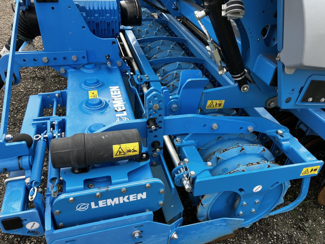 Lemken Saphir 9/300 - Semeadeira: foto 4 Lemken Saphir 9/300 - Semeadeira: foto 4