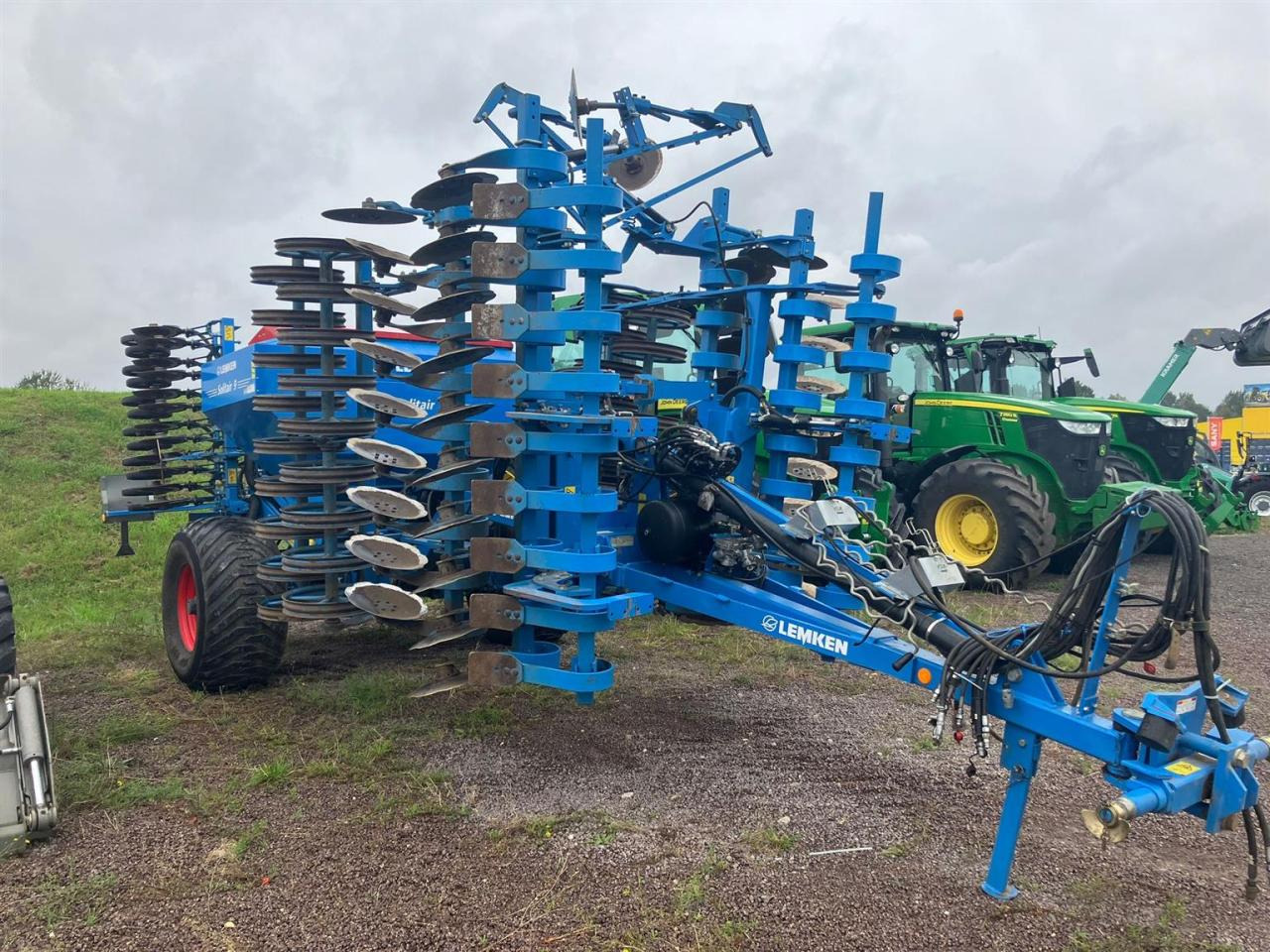 Lemken Solitair 9/450KA-DS - Semeadeira: foto 1 Lemken Solitair 9/450KA-DS - Semeadeira: foto 1
