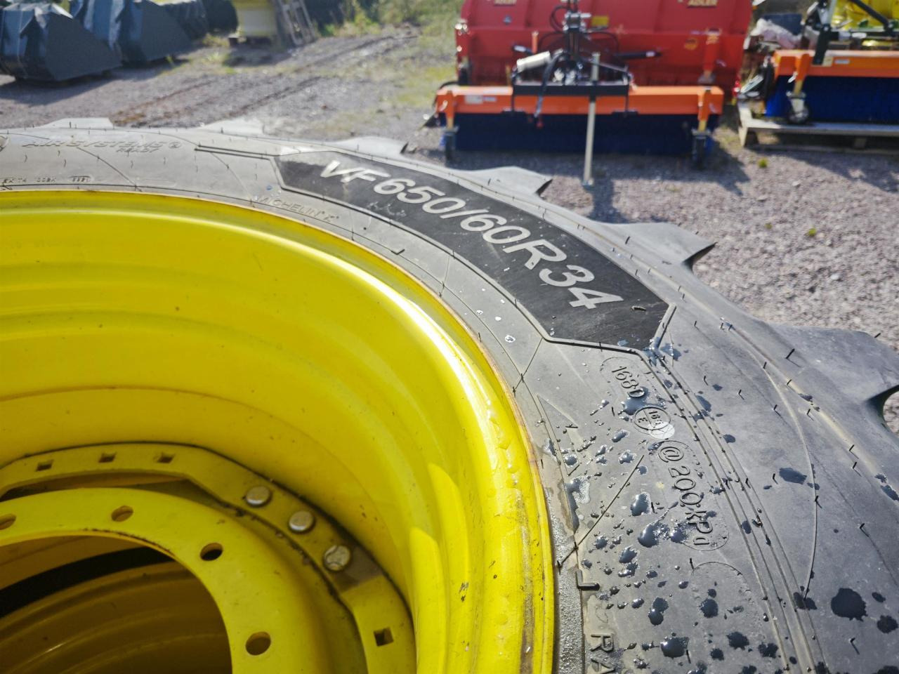 Michelin VF650/60R34 - Pneu por Máquina agrícola: foto 4 Michelin VF650/60R34 - Pneu por Máquina agrícola: foto 4