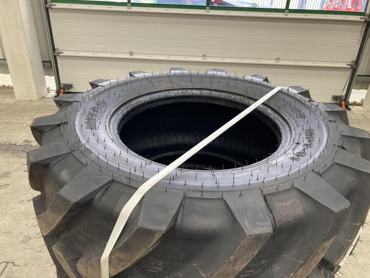 Mitas 405/70R20 - Pneu por Máquina agrícola: foto 2 Mitas 405/70R20 - Pneu por Máquina agrícola: foto 2