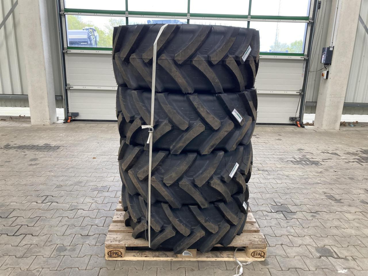 Mitas 405/70R20 - Pneu por Máquina agrícola: foto 1 Mitas 405/70R20 - Pneu por Máquina agrícola: foto 1