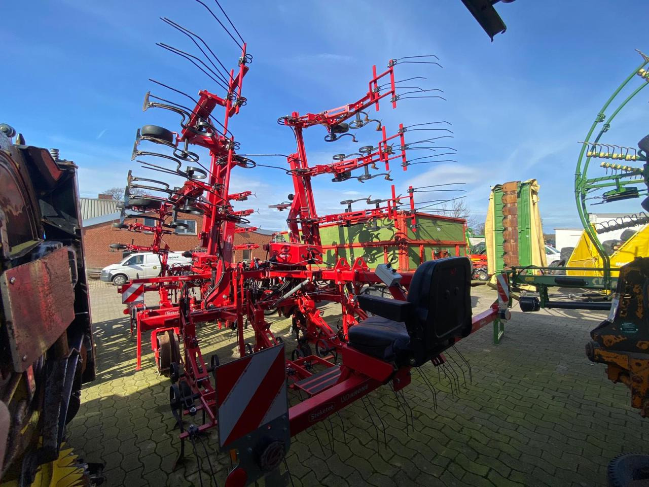 Steketee C1-620 & D1-620 - Maquina para lavrar a terra: foto 4 Steketee C1-620 & D1-620 - Maquina para lavrar a terra: foto 4