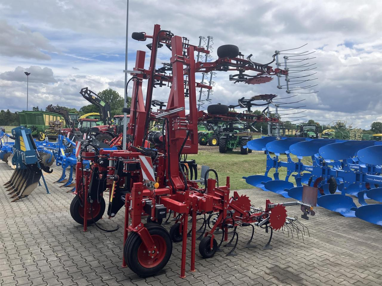 Steketee EC-Weeder 80:8 & EC-Steer 70:7 - Grade de dentes flexíveis: foto 1 Steketee EC-Weeder 80:8 & EC-Steer 70:7 - Grade de dentes flexíveis: foto 1